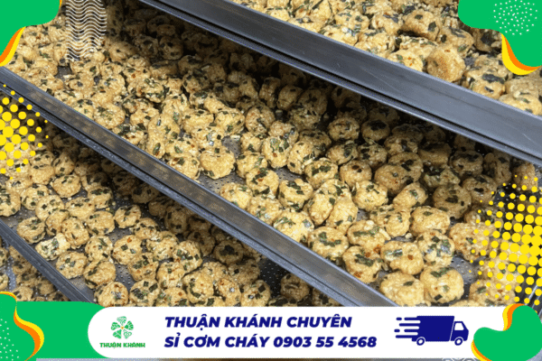 Con trai nên kinh doanh online gì? Cơm cháy là lựa chọn đáng thử khi vốn nhỏ